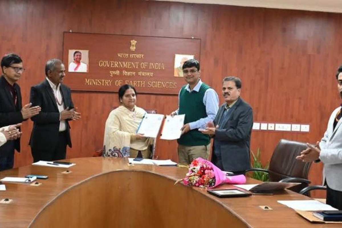 Tripura University and the IMD have signed an MoU to develop an indigenous lightning detection system.